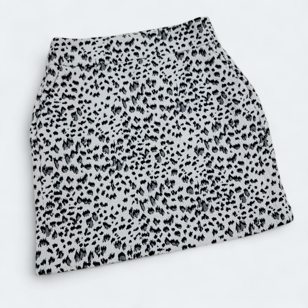 LOFT Leopard Print Skirt Size Medium With Pockets